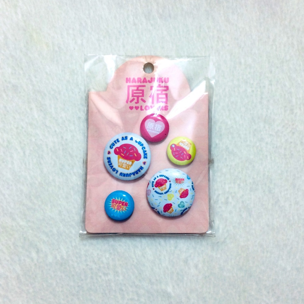 Harajuku Lovers Cupcake pin set vintage 2006